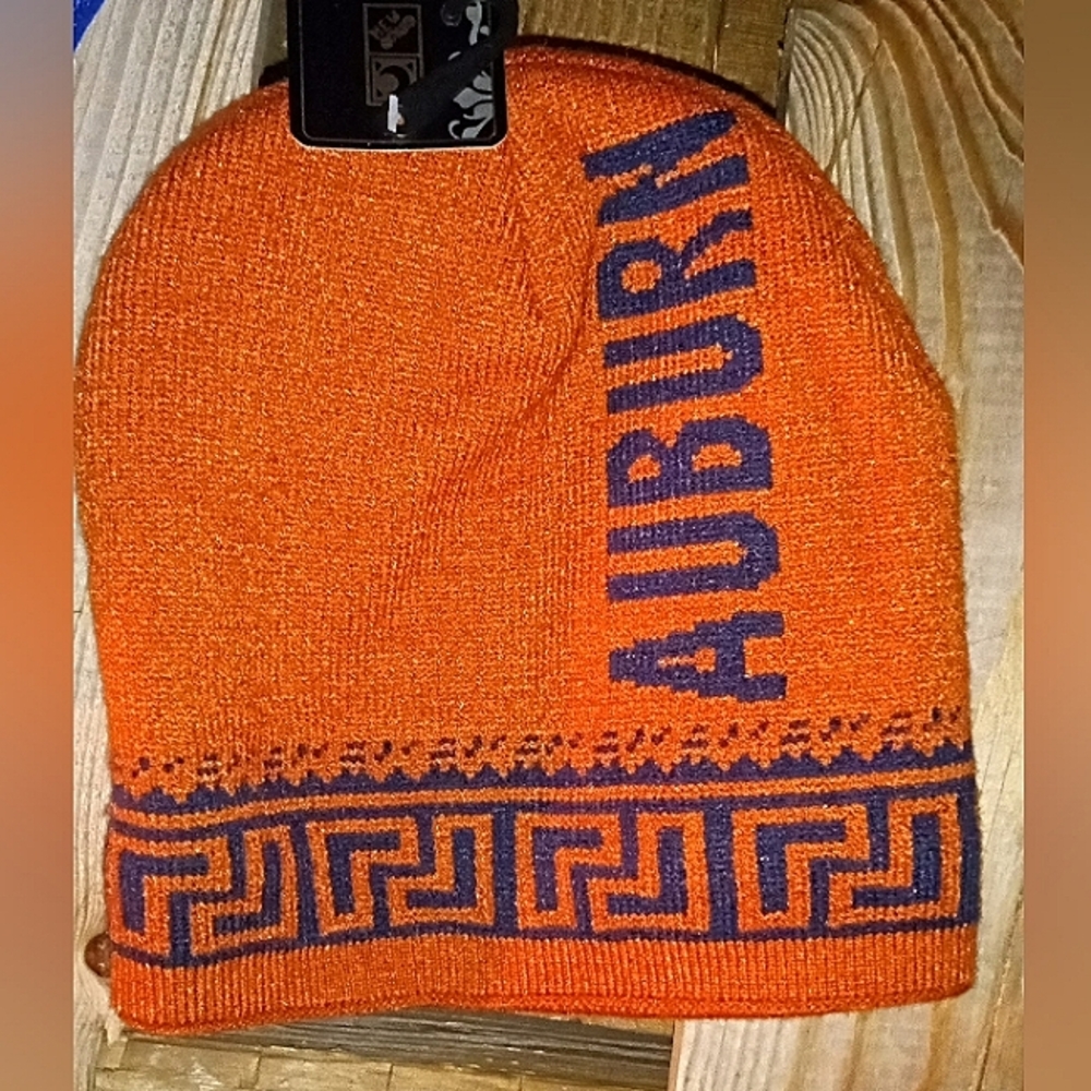Auburn boggen with faux fur inside